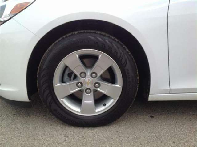 Chevrolet Malibu 2015 photo 3